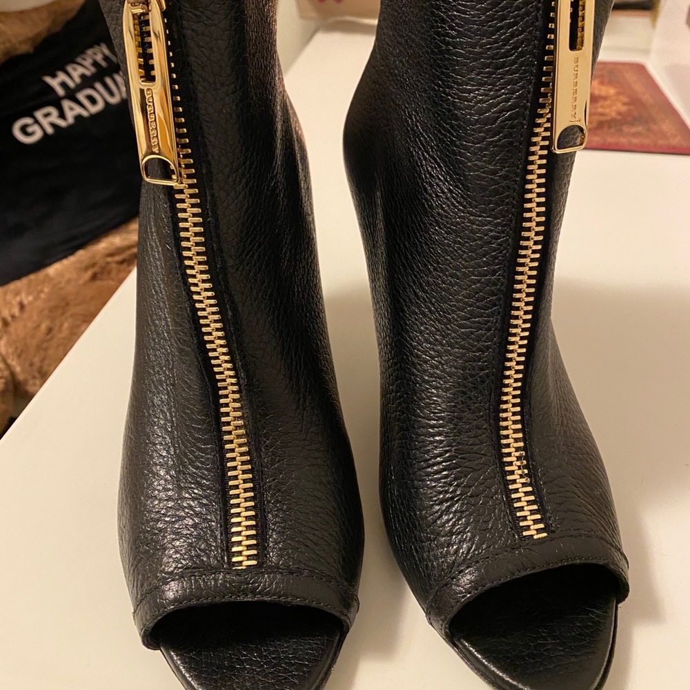 BURBERRY PEEP TOE BOOTIES